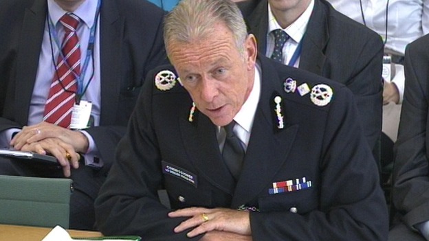 Metropolitan Police Commissioner Sir Bernard Hogan-Howe said that the plebgate row 'has clouded the public view of police'.