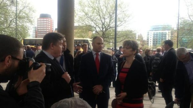 Police march: Yvette Cooper with Police Federation chair and officers