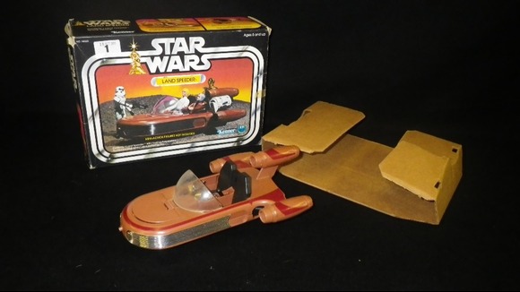 The Star Wars Landspeeder, with its original packaging, will be sold today.