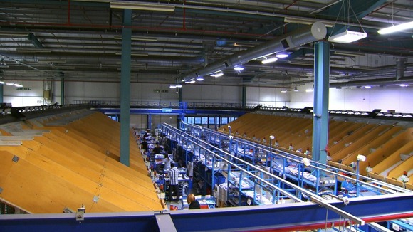 web shopping warehouse