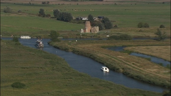 Norfolk Police patrol 125 miles of Broadland rivers