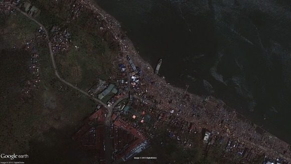 Before (above) and after Typhoon Haiyan in an area of Tacloban City