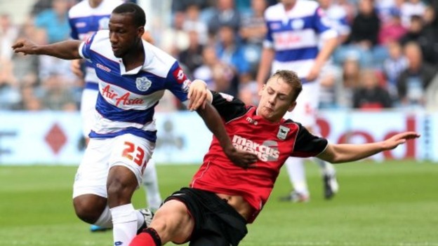 Elliott Hewitt will spend the next month at Gillingham.