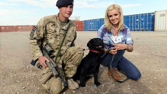 The mezzo-soprano singer met with Army divers and military working dog teams while in Afghanistan.