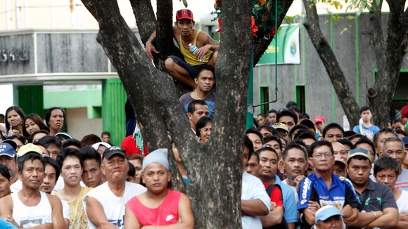 Hundreds turned out to watch the bout in a park