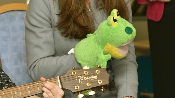 During the nursery rhyme session Kate plays with a frog hand puppet!
