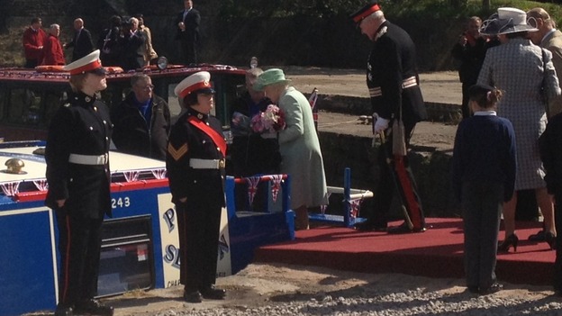 The Queen boards a canal barge