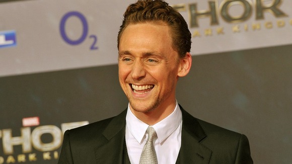 Tom Hiddleston attends to the Premiere of the film Thor - The Dark Kingdom.