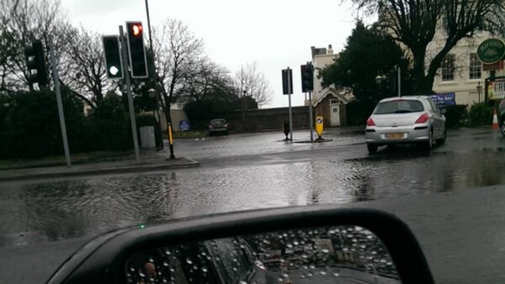 Road in Portsmouth floods as rain continues to fall Meridian ITV News