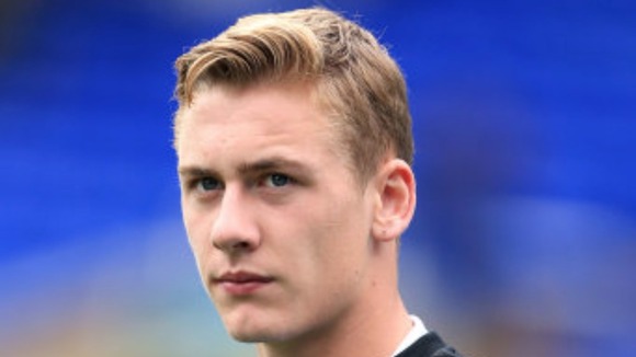 Elliott Hewitt has returned to Gillingham for the second time this season.
