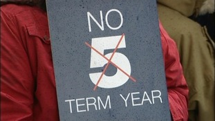 The National Union of Teachers (NUT) and Nottingham City Council have arranged two days of talks on school year changes