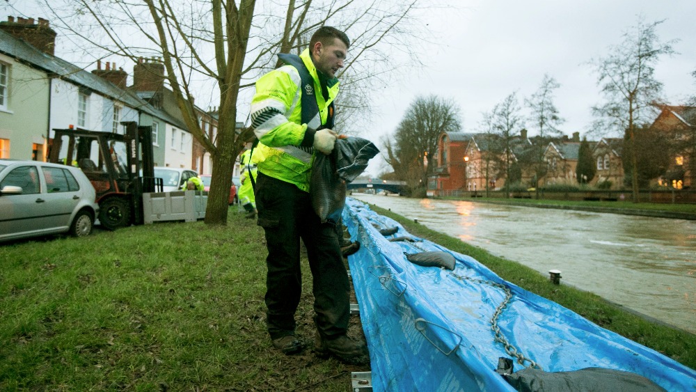 'Significant flooding' expected in Dorset and Oxfordshire ITV News