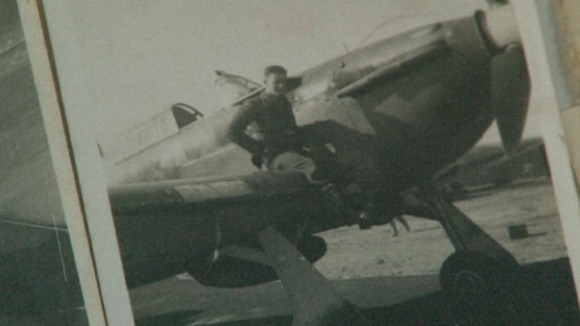 Eric Carter met the Queen when he was one of two pilots chosen to accompany her on a state visit to Russia