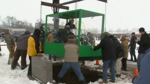 Billy Standley is lowered into his grave on his 1967 Electra Glide cruiser