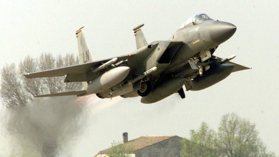 A U.S. F15 takes off from the air base of Cervia in the northern Italy in this April 2, 1999 