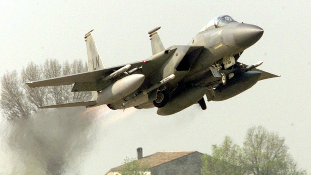 A U.S. F15 takes off from the air base of Cervia in the northern Italy in this April 2, 1999 