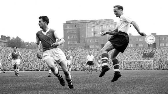 Tom Finney on the attack for Preston