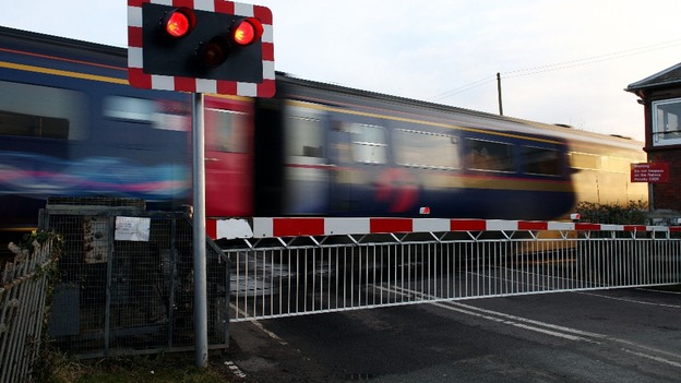 Delayed passengers should be given cash refunds instead of vouchers.