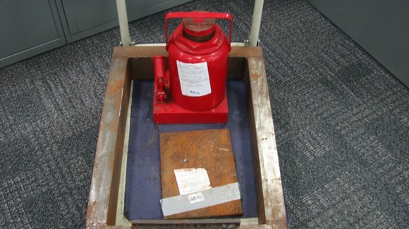 The hydraulic cocaine press