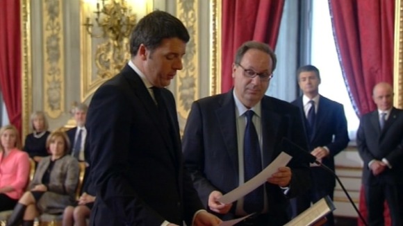 Matteo Renzi taking the oath of office.