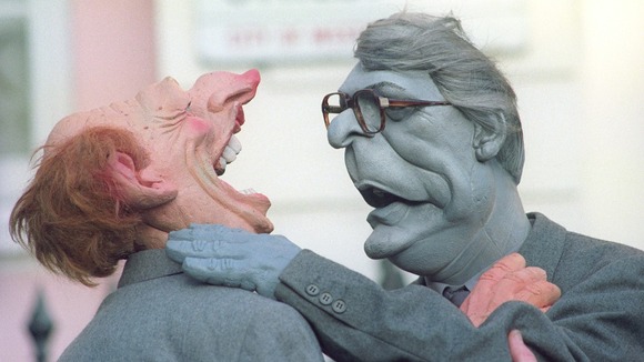 Spitting Image puppets of John Major and Neil Kinnock fighting.