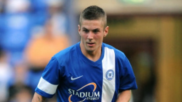 Danny Kearns has signed for Chesterfield on loan.