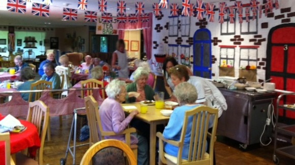 Leivers Care Home in Arnold, Nottingham to help people with dementia conditions, like Alzheimer's