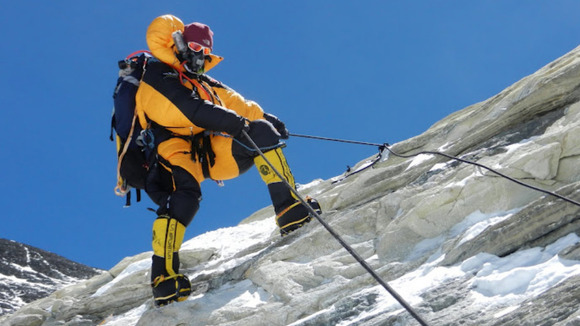 Leanna Shuttleworth becomes youngest woman to climb Everest