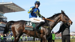 Who can emulate Ryan Mania, who won on Auroras Encore last year?