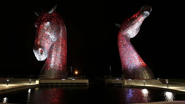 The Kelpies are 30 meteres high and weigh over 300 tonnes each