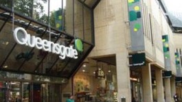 The entrance to the shopping centre