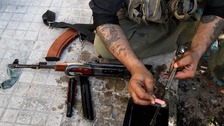 Syria: Police appeal to British Muslim women