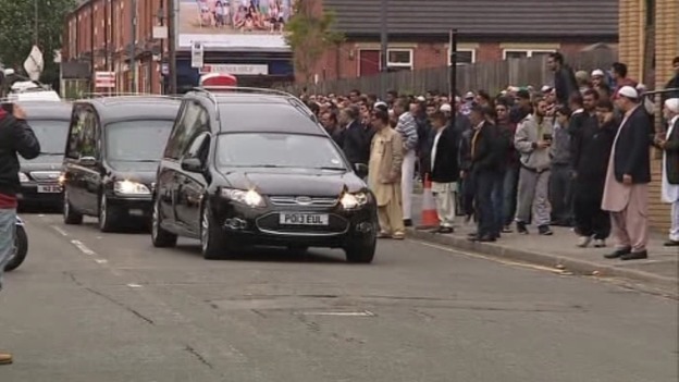 Hundreds pay respects to three generations killed in fire
