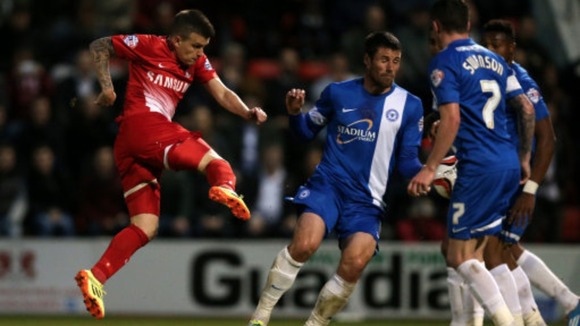 Dean Cox opens the scoring.