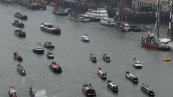 Narrow boats in pageant