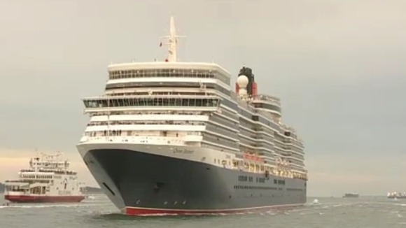 Queen Elizabeth liner and Red Funnel ferry