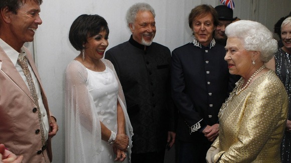 Shirley Bassey Tom Jones Queen