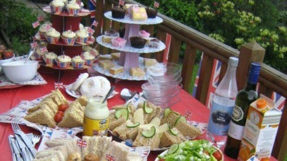 The Rowbottom family Jubillee Tea in Marple