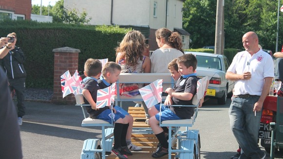 Fun in the sun on Carlton Avenue...