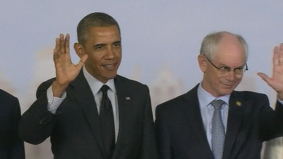 US President Barack Obama and European Council President Herman Van Rompuy waves to the cameras.