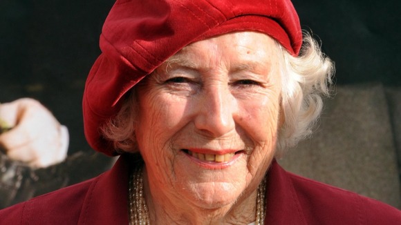 Dame Vera's album beat rapper 50 Cent on its debut.