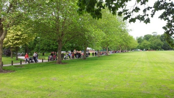 300 people formed a human train and said prayers for the six children who died in a house fire