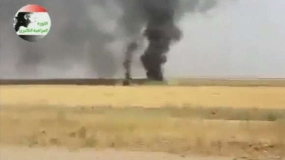 Footage purportedly shows large fires burning in the Iraqi oil refinery town of Baiji.