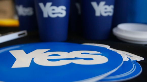Yes campaign poll shows 43% of voters support campaign for Scottish independence.