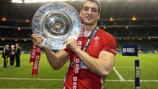 Sam Warburton holding Triple Crown