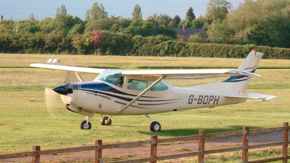 The light aircraft travelled over three and half thousand kilometres to set a new world record