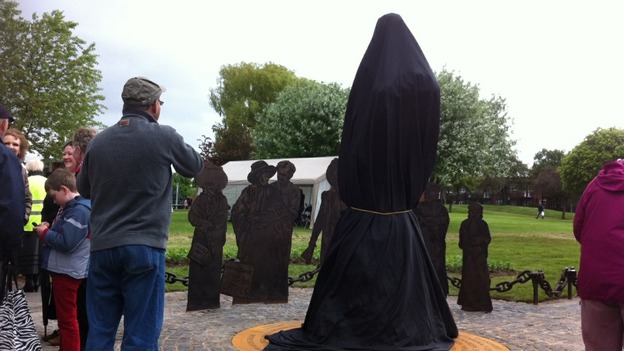 Women chainmakers' monument about to be unveiled