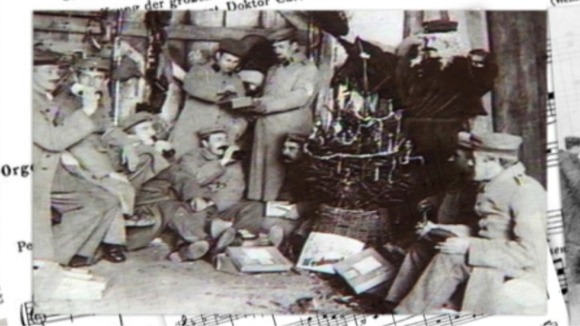 First World War soldiers on both sides called a Christmas ceasefire in December 1914.