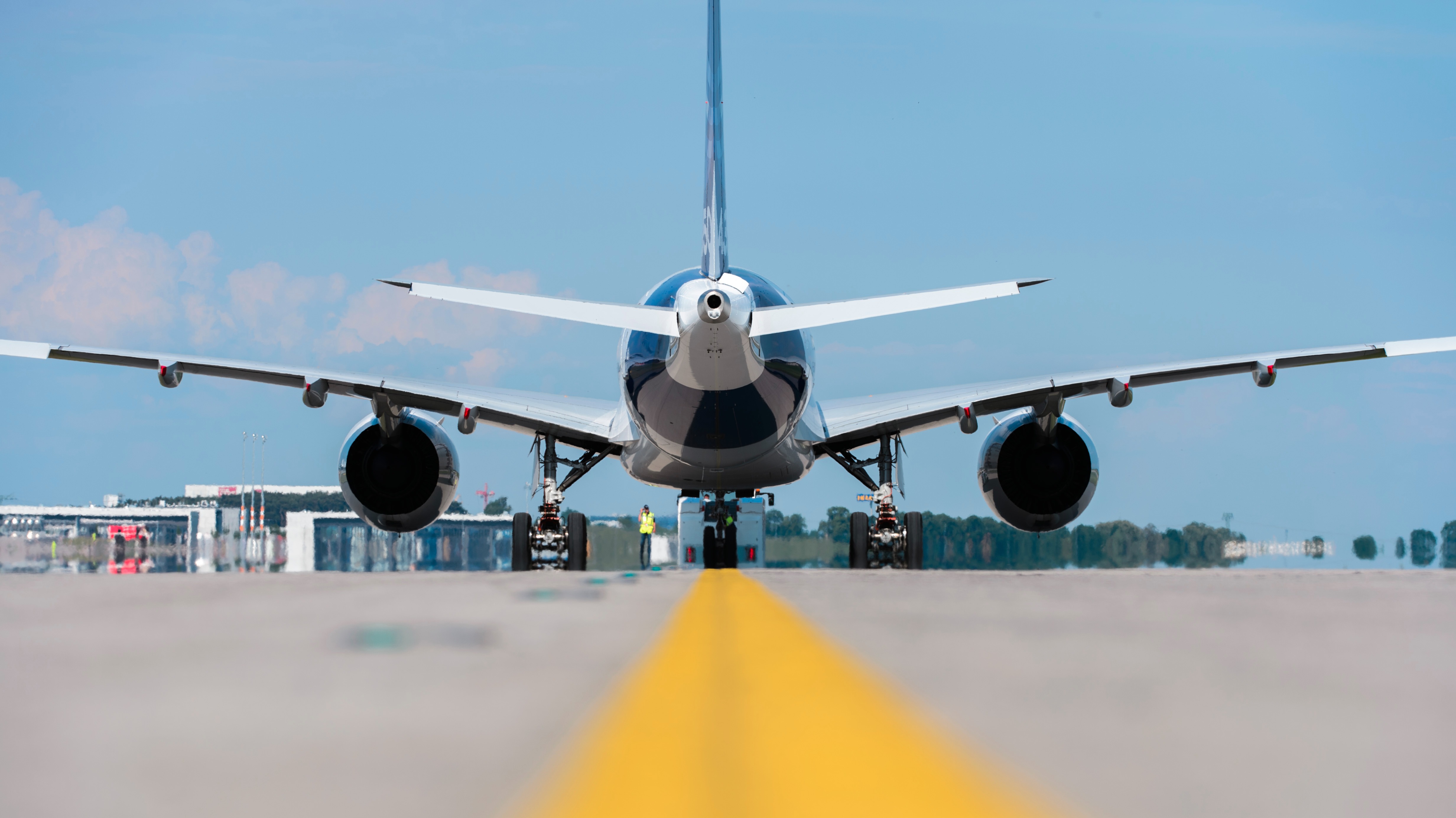 Airbus To Fly Over Rolls Royce In Derby To Thank Staff Central ITV News