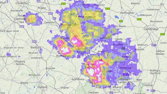 Rainfall radar at 9.15am indicating downpours near Luton and Milton Keynes